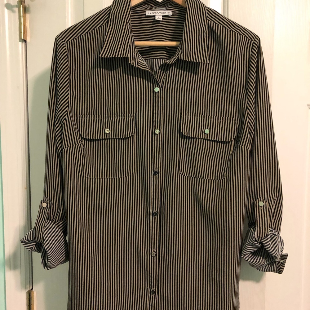 Notations size Large button down blouse - Picture 6 of 7